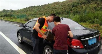 西畴道路救援解答汽车保养的必要性